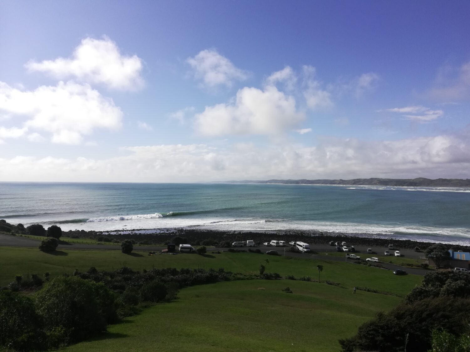Manu Bay Raglan surf New Zealand
