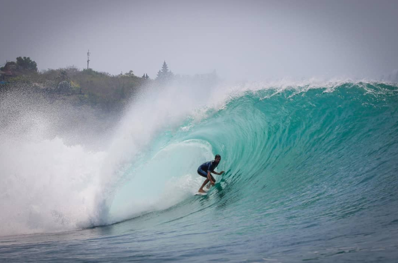 Padang surf Bali