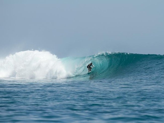 Sumbawa surf camp