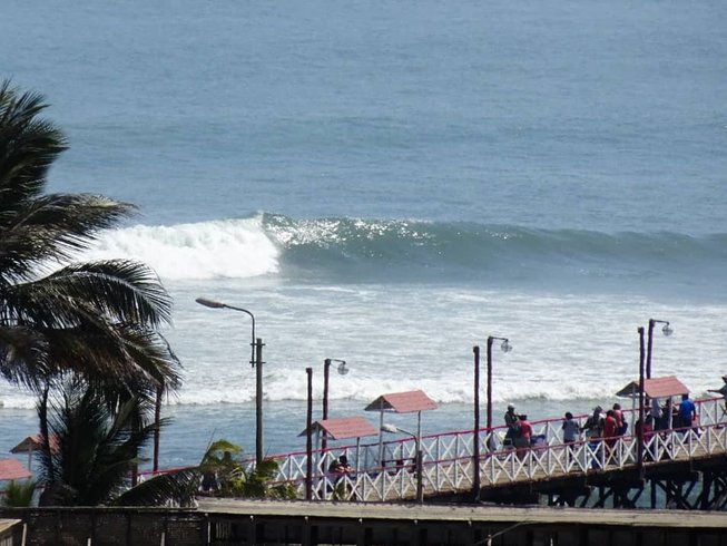 Huanchaco surf Peru