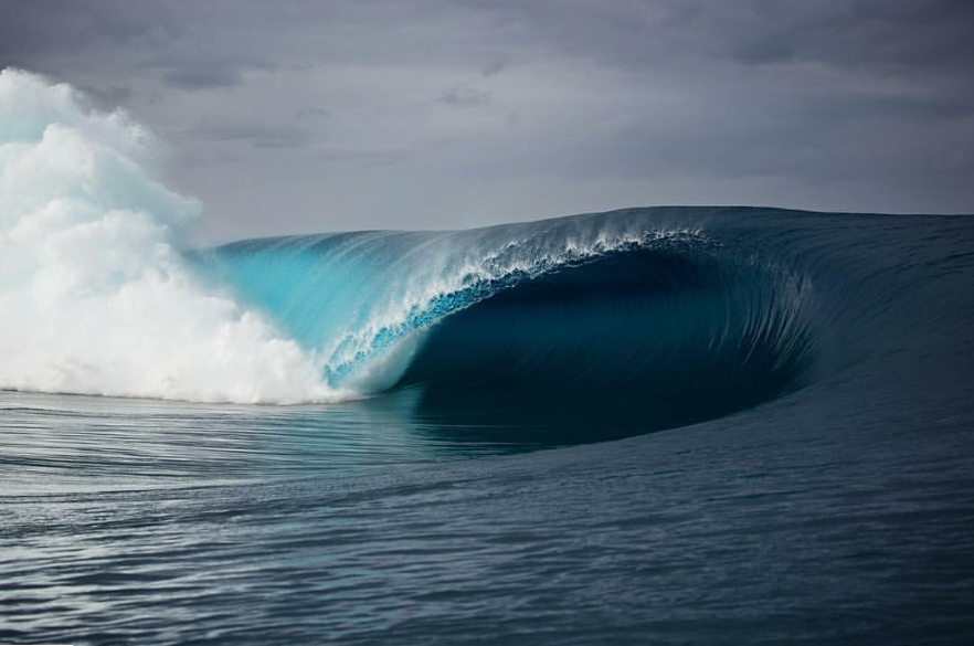 Teahupoo surf tahiti